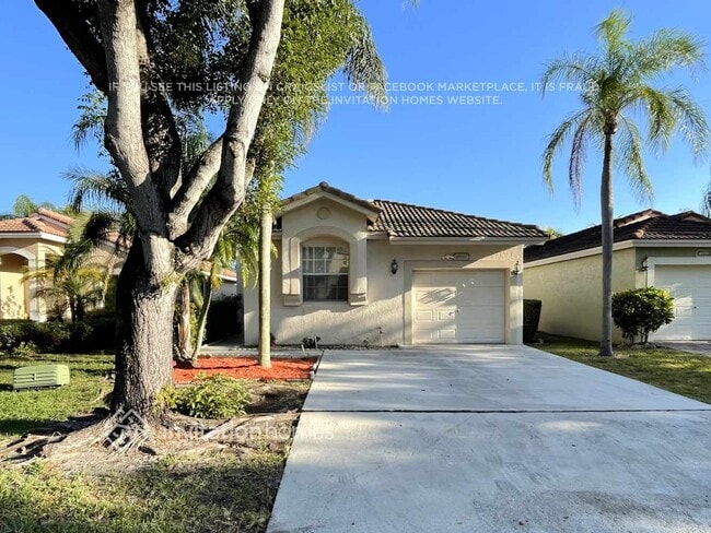 Building Photo - 4961 Pelican St