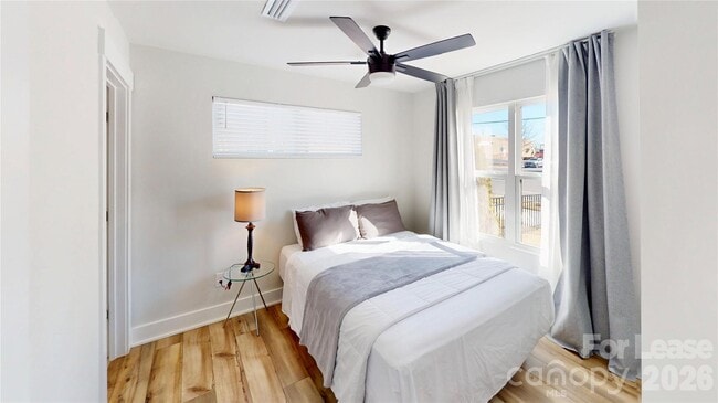 Building Photo - 3606 S Tryon St