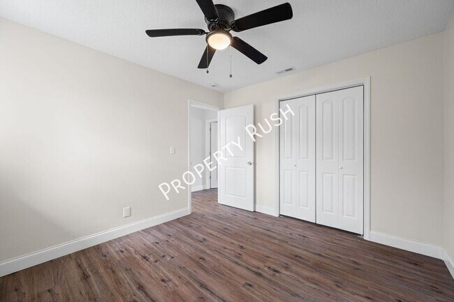 Building Photo - 3338 Gundy Dr