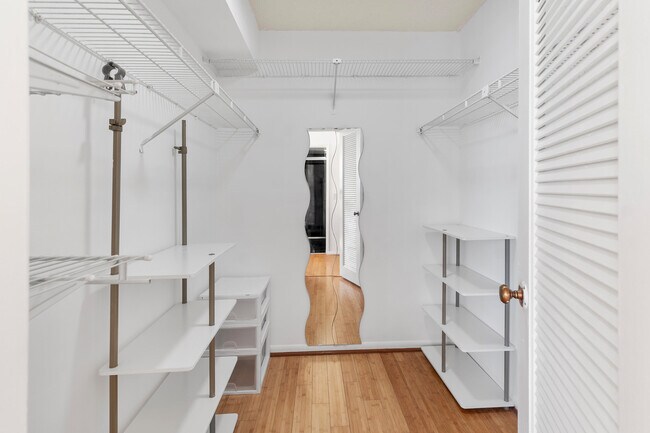 Building Photo - 750 Egret Cir