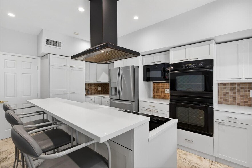 Building Photo - 3170 Estates Dr