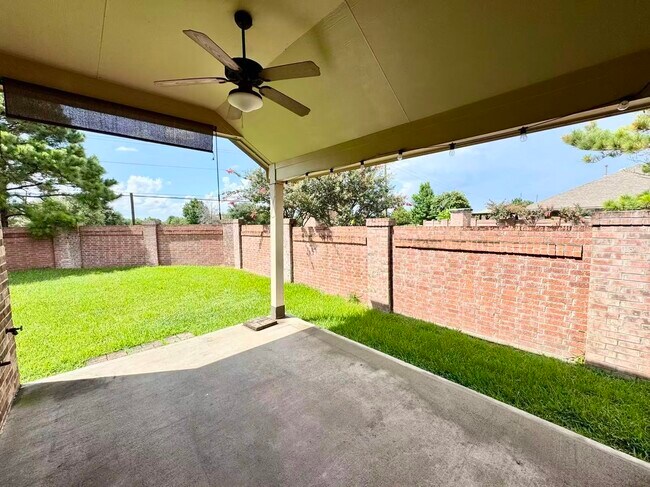Building Photo - 11015 Walts Run Ln