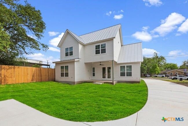 Building Photo - 158 S Academy Ave