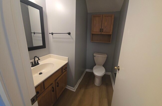Building Photo - 3929 Balsam Dr