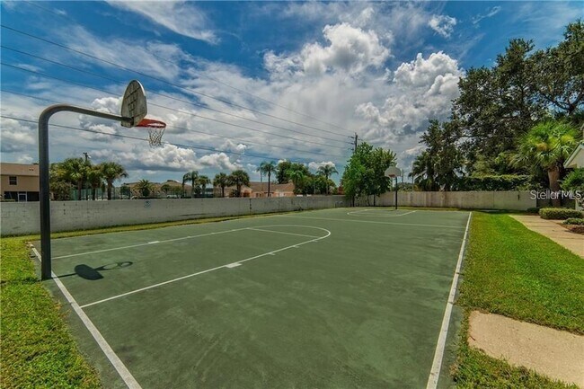 Building Photo - 1610 Columbia Arms Cir