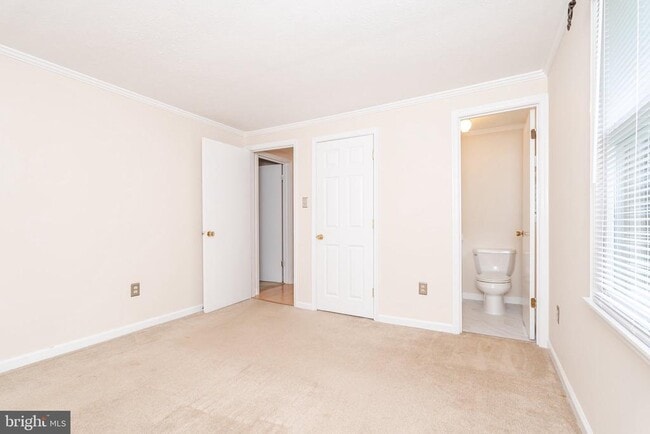 Building Photo - 60 Killdeer Ave