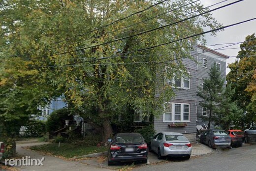 Building Photo - 3 br, 1 bath House - 94 Beechcroft St 3