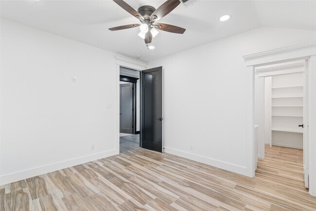 Building Photo - 1244 Rd 5705