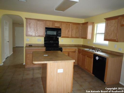 Building Photo - 2476 Medina Dr