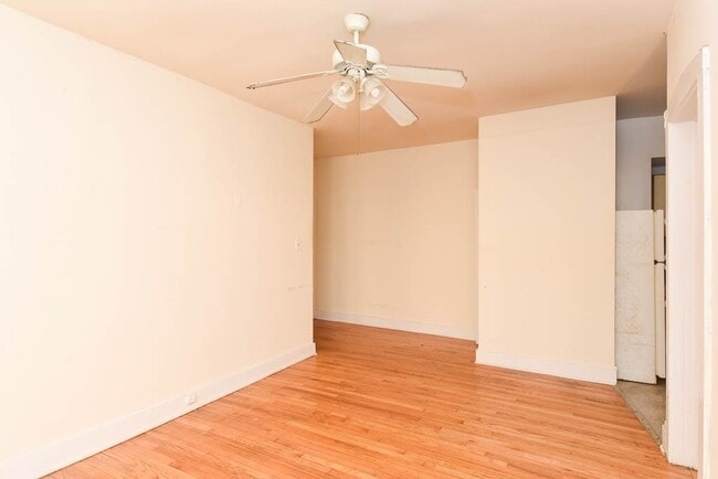 Building Photo - 1532 N Kedzie Ave