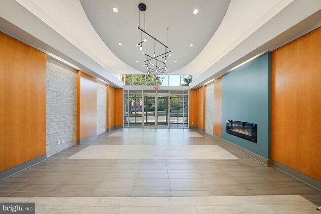 Building Photo - 355 I St SW