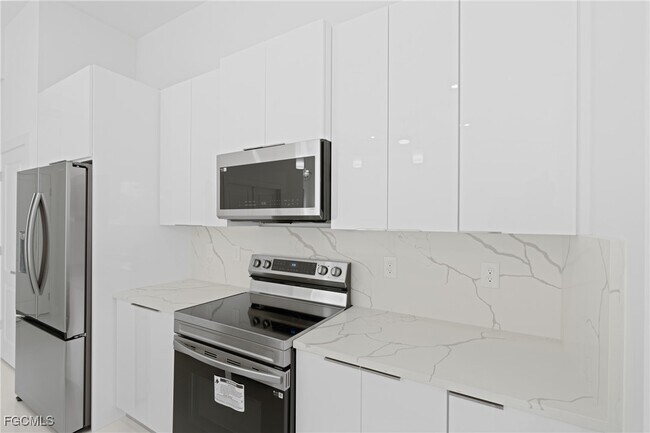 Building Photo - 2503 41st St W