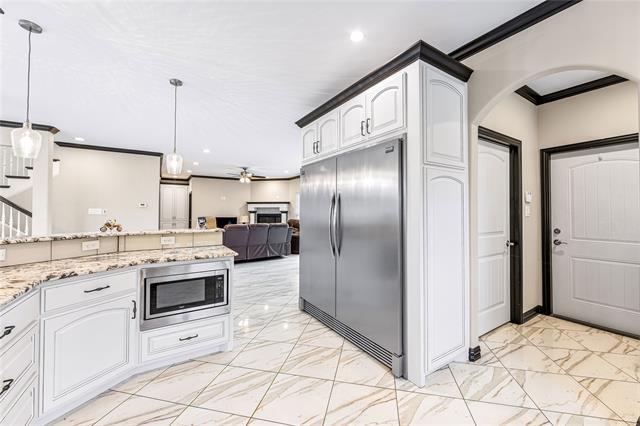 Building Photo - 5602 Willowbrook Dr