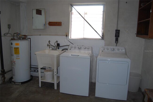 Building Photo - 2871 67th St N