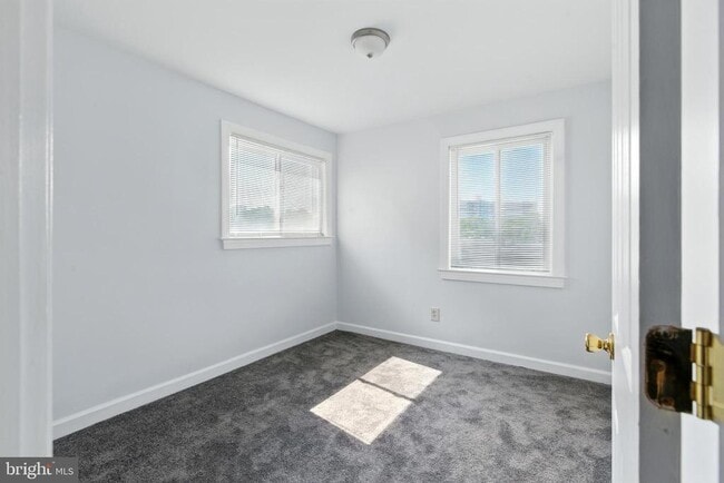 Building Photo - 709 Brandywine St SE