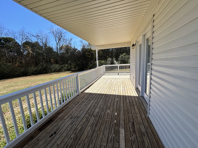 Building Photo - 2039 W Jefferson Pike