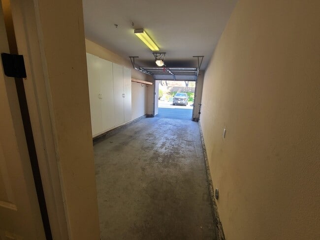 Building Photo - Great golf course views