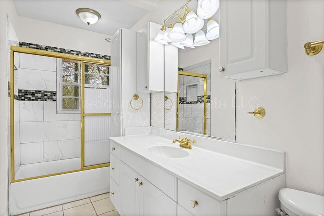 Building Photo - 4410 Carrollwood Dr