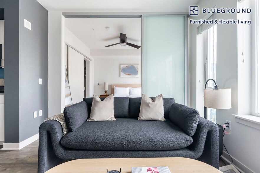 Building Photo - 15301 NE Turing St