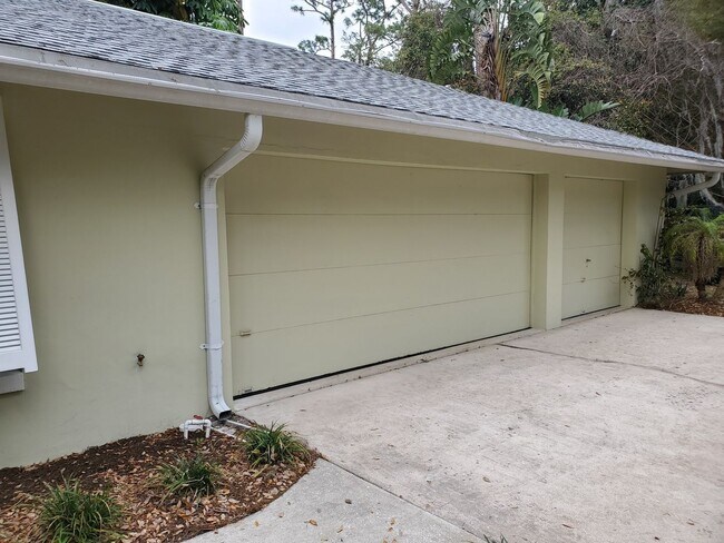 Building Photo - Turnbull Bay Water Front Home