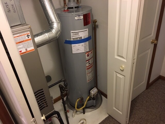 Building Photo - 1884 Shawnee Dr