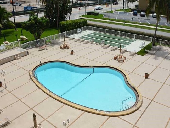 Building Photo - 201 N Ocean Blvd