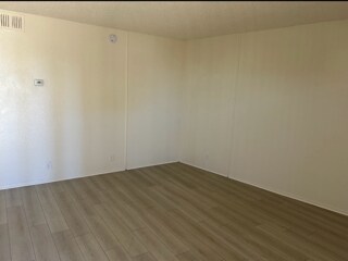 Building Photo - 522 E Ave Q-5