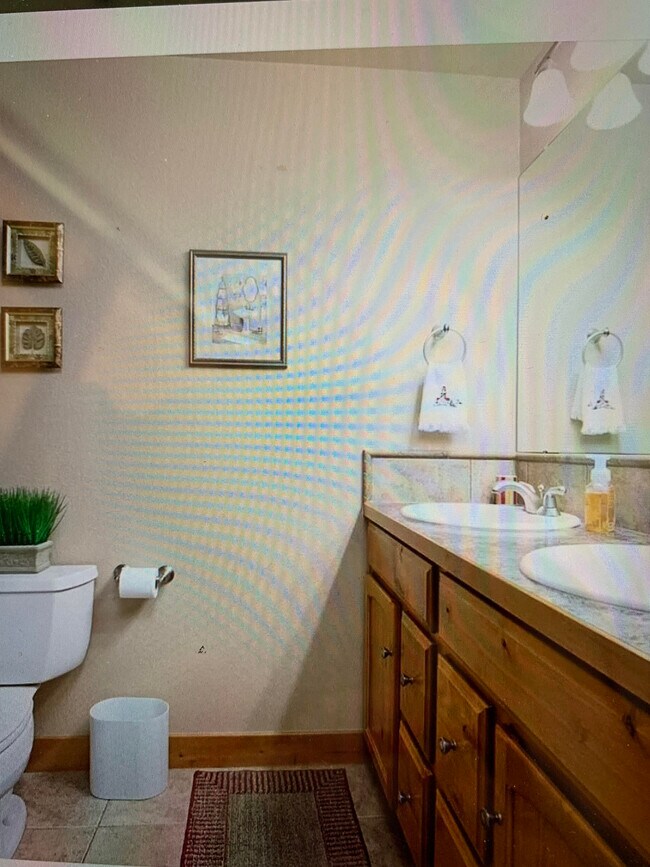 Building Photo - 648 Callisto Dr