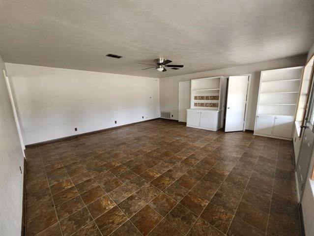 Building Photo - 1506 Mitchell Dr