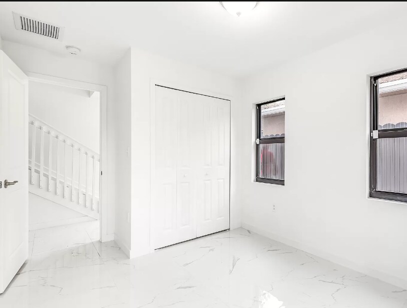 Building Photo - 1825 NW 68th St