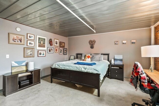 Building Photo - 250 Park Ave