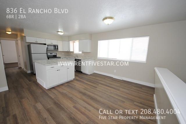 Building Photo - 836 El Rancho Blvd