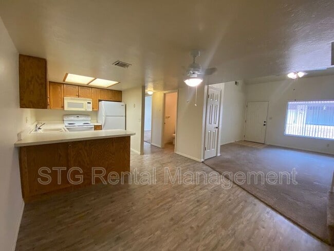 Building Photo - 777 S 400 E
