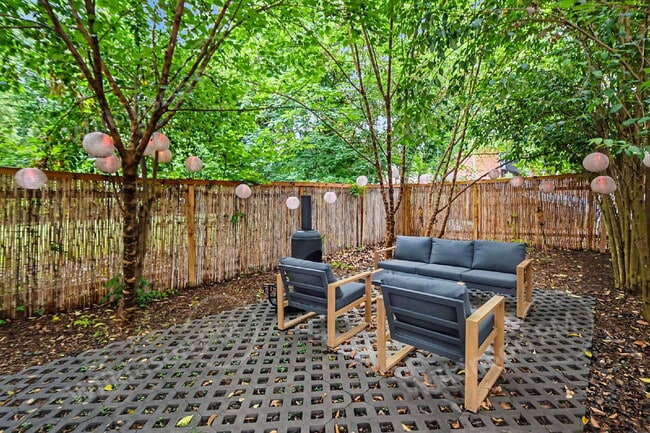 Building Photo - Luxurious & Upscale 3Br/2.5Bth, Perfect for Corporate Relocation, Professional Athlete, Successfu...
