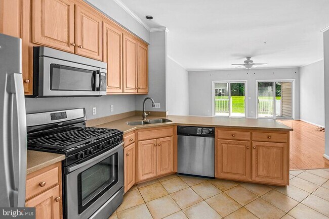 Building Photo - 7412 Tour Dr