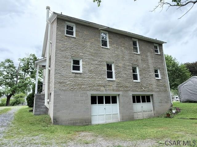 Building Photo - 927 East Ave