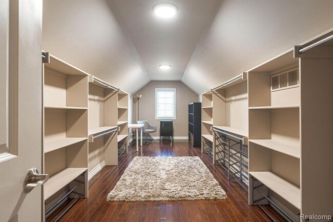 Building Photo - 4906 Stonehenge Dr