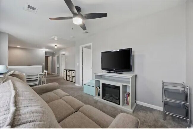 Building Photo - 897 Wild Leaf Loop