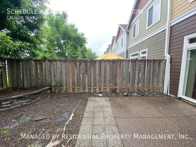 Building Photo - 2518 NW 1st Dr