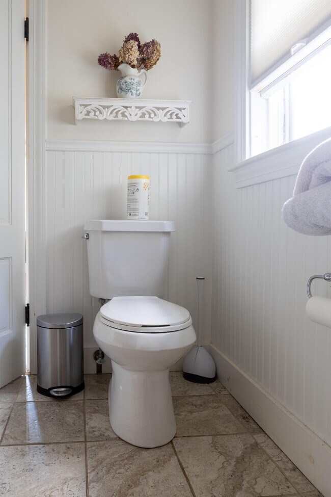 Building Photo - 37 Main Rd N