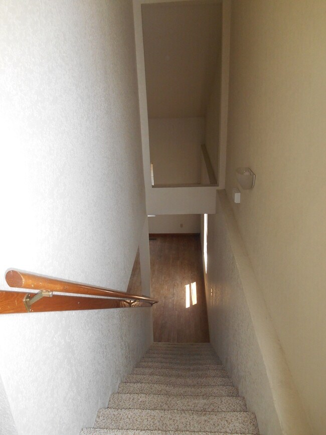 Building Photo - 3320-3322 Ridgecrest Cir