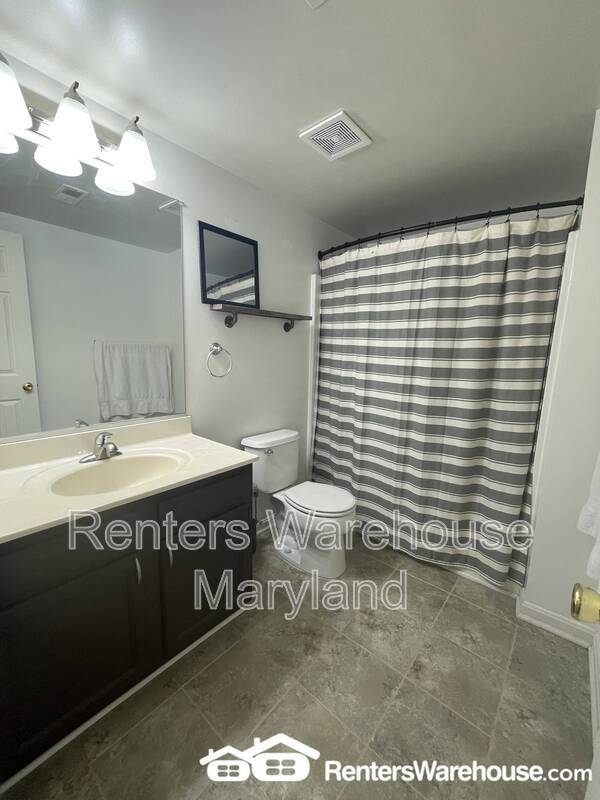 Building Photo - 9 Snug Lagoon Ct