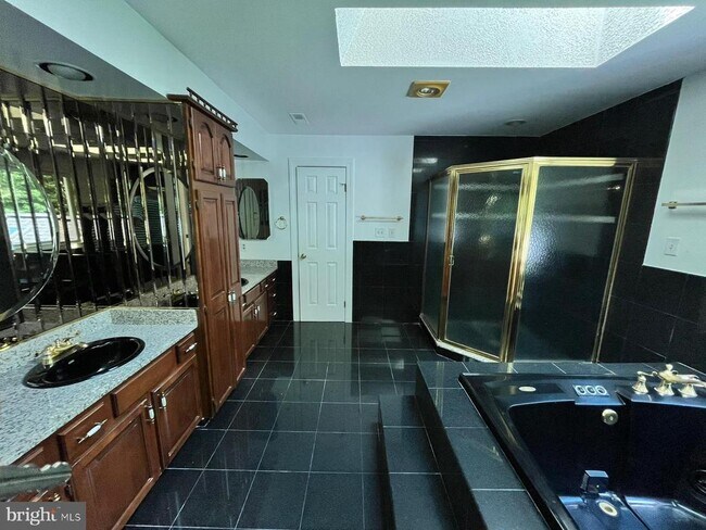 Building Photo - 7808 Hill House Ct