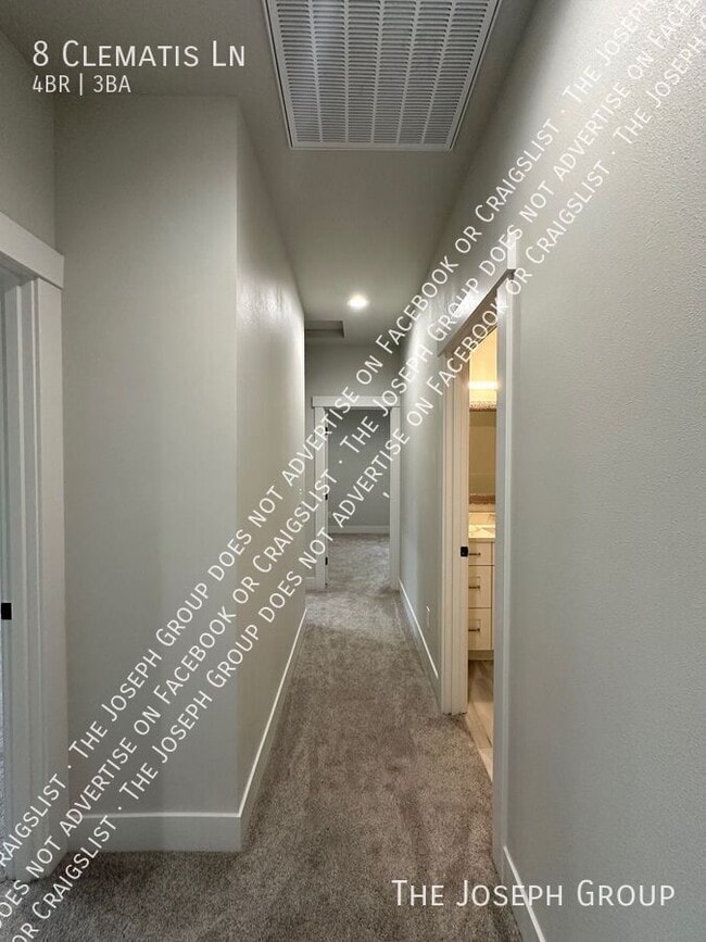 Building Photo - 8 Clematis Ln