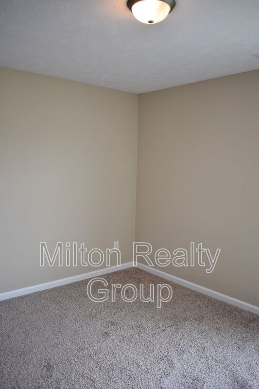 Building Photo - 38 Hanson Ct