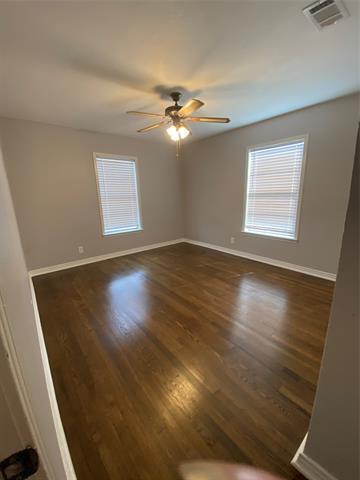 Building Photo - 3803 Poinsettia Dr