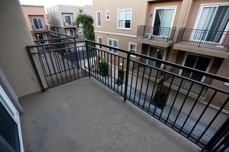 Building Photo - 1115 Armstrong Dr