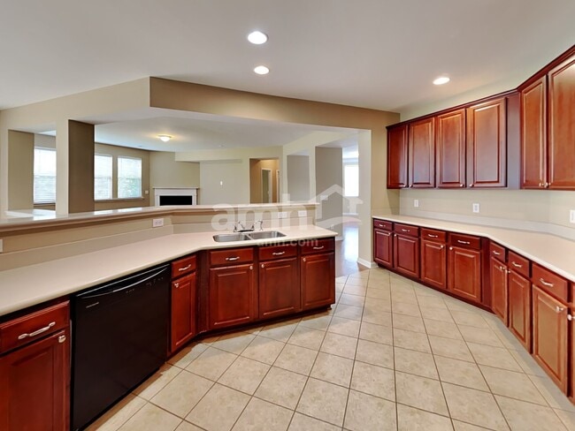 Building Photo - 330 Branch Valley Dr