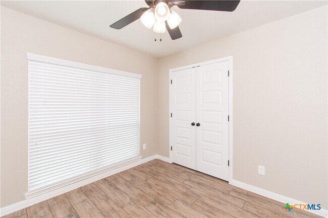 Building Photo - 2060 Stillwell St