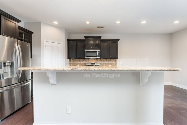 Building Photo - 2288 Barrowcliffe Dr NW